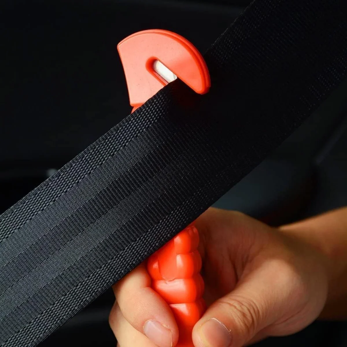 Mécanisme tête marteau brise-vitre voiture de secours